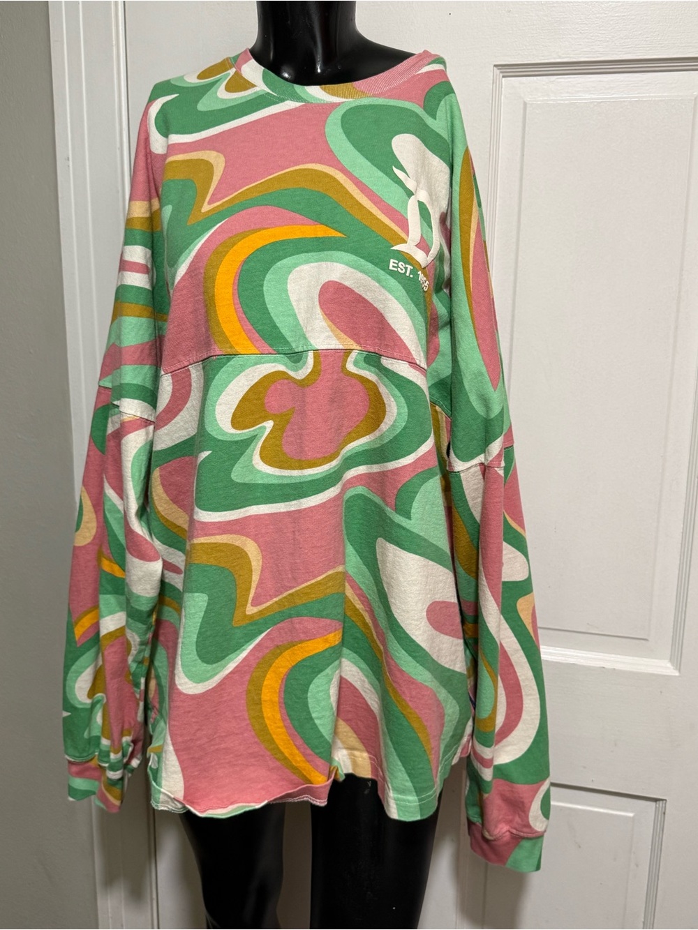 Womens Disneyland Resort XL Long Sleeve Logo Shirt Marble Groovy Pink Green